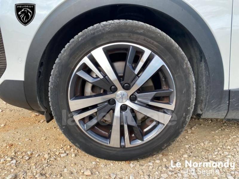 PEUGEOT 3008 II (2) 1.6 HYBRID 225 ALLURE E-EAT8