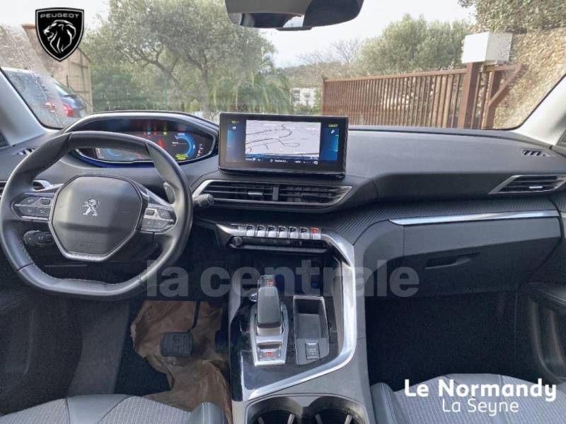 PEUGEOT 3008 II (2) 1.6 HYBRID 225 ALLURE E-EAT8