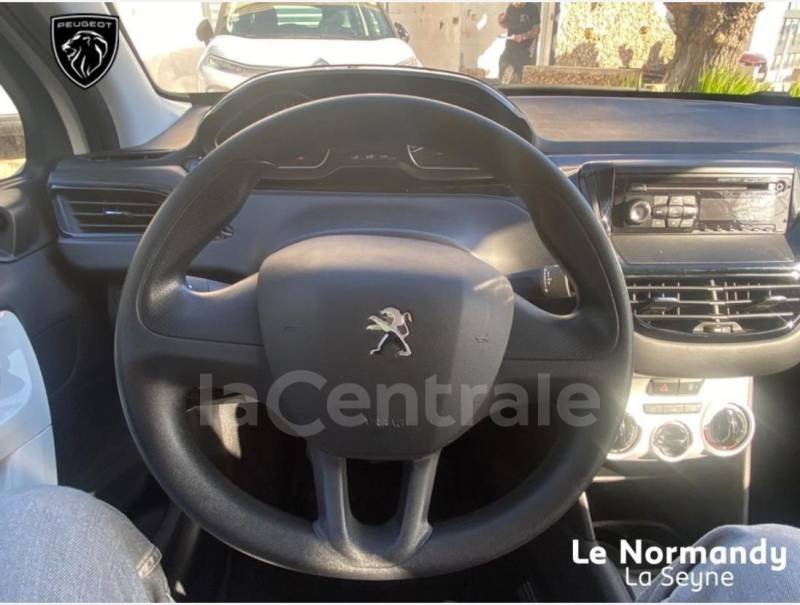 Peugeot 208 II Phase 2 1.2 PureTech 68ch Like